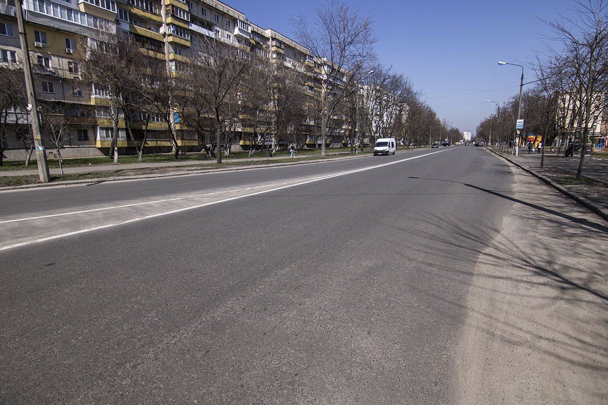 За зиму ямы на дороге не образовались За зиму ямы на дороге не образовались