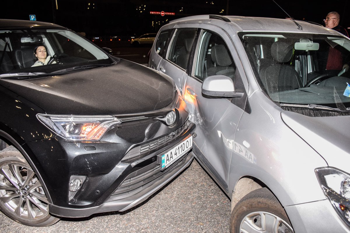 Оба участника аварии вину не признают