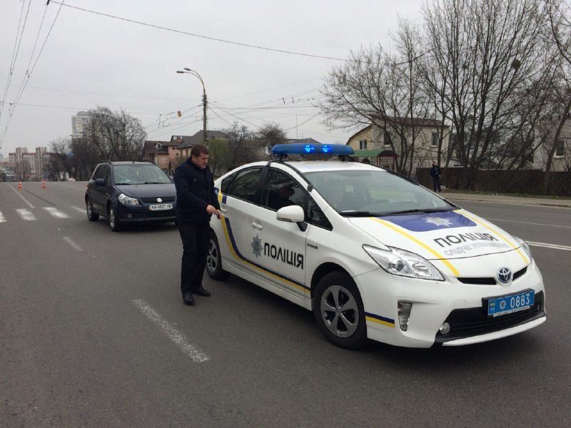 На месте работает патрульная полиция На месте работает патрульная полиция