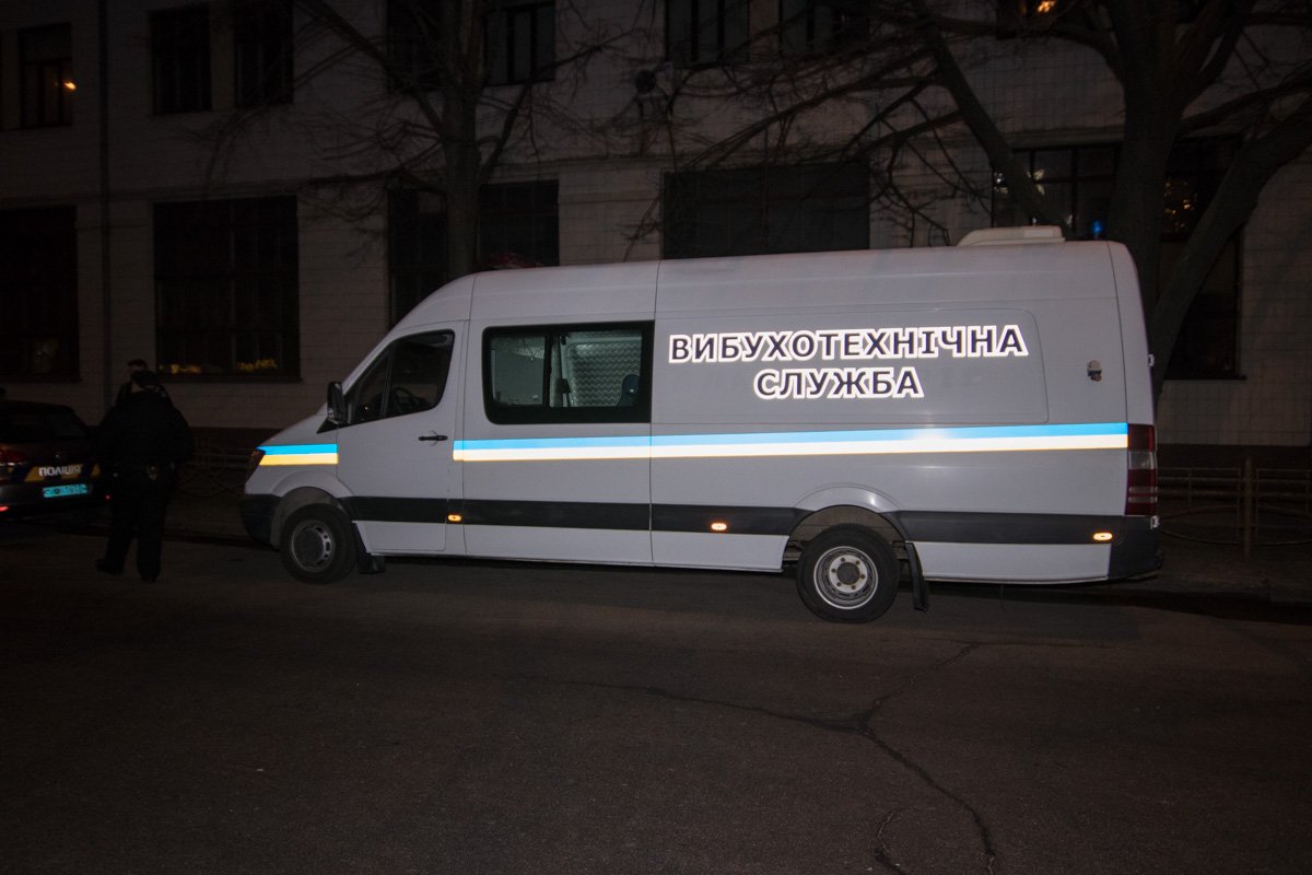 Присутствовали взрывотехники 