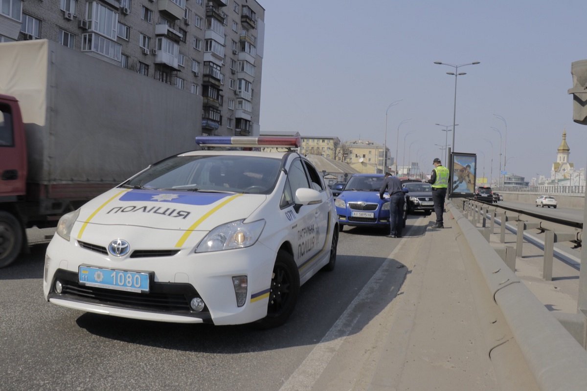 На месте работает полиция и страховые инспекторы На месте работает полиция и страховые инспекторы