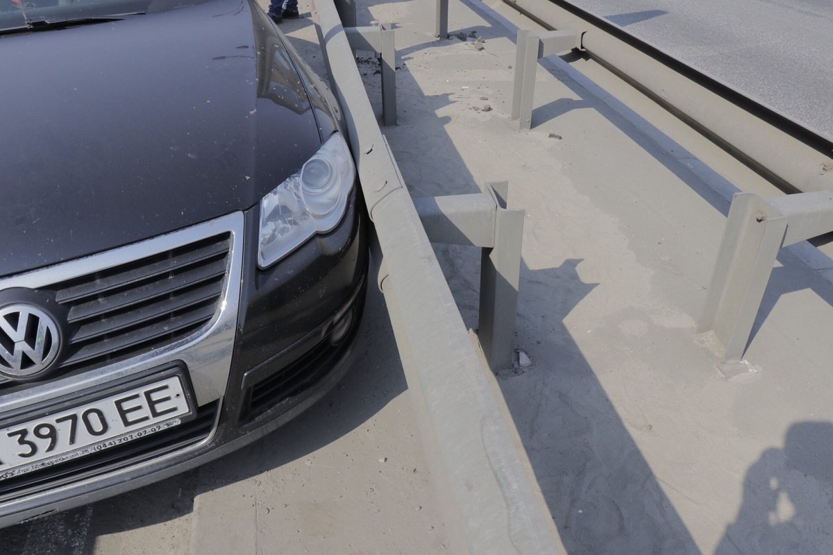 В сторону почтовой площади образовалась огромная пробка В сторону почтовой площади образовалась огромная пробка