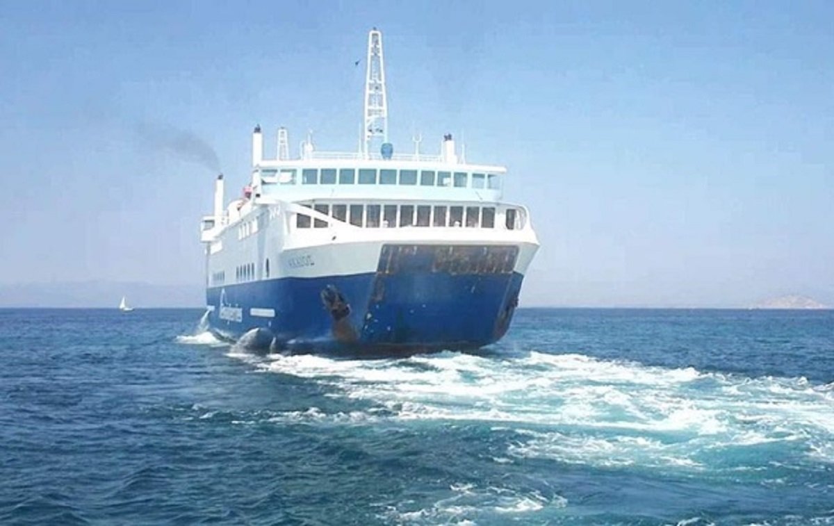 В Греции пассажирский паром со 198 пассажирами на борту протаранил причал В Греции пассажирский паром со 198 пассажирами на борту протаранил причал