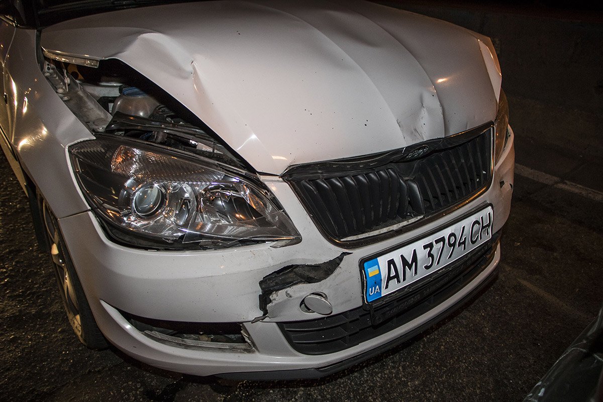 Причина: резкое торможение на светофоре Причина: резкое торможение на светофоре