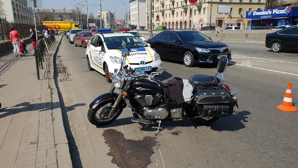 Из-за аварии образовалась огромная пробка в сторону Севастополькой площади