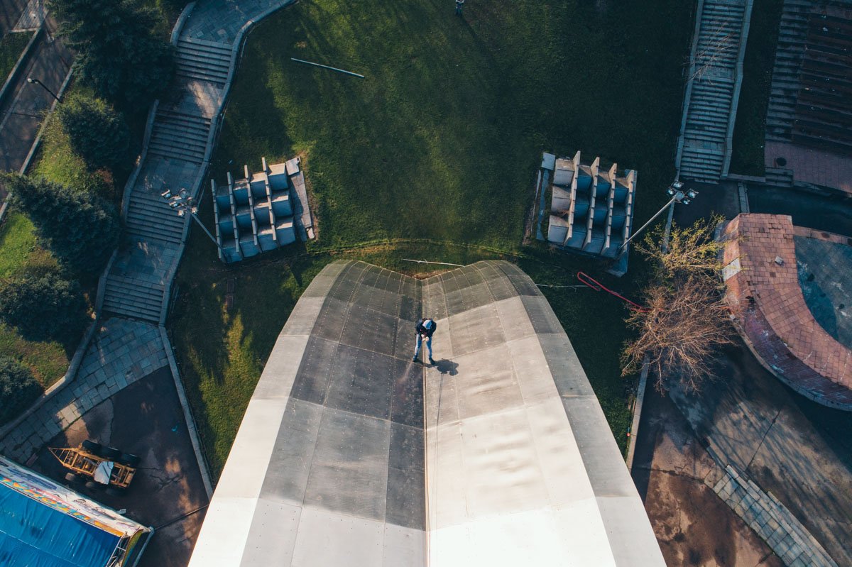 Спускались и поднимались по тросу