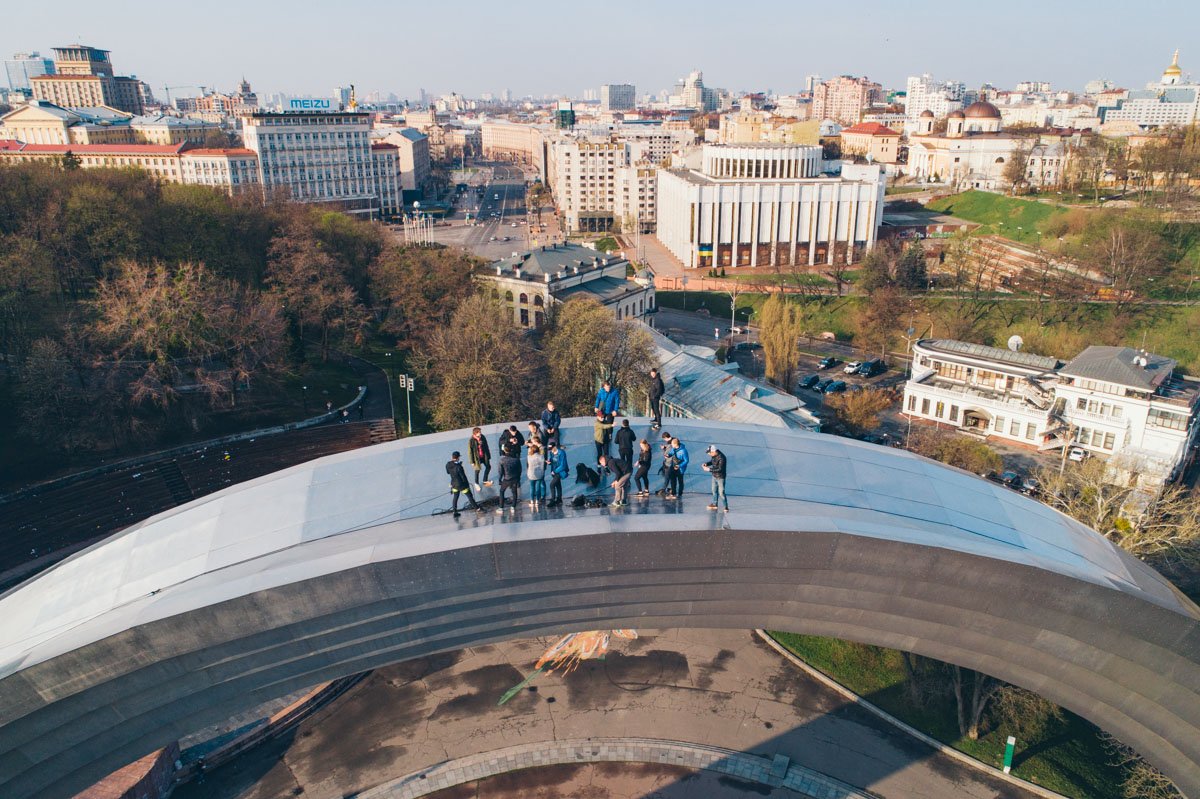 Руферы пробыли на арке некоторое время