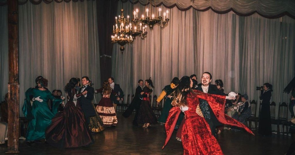 На фестивале каждый желающий сможет научиться танцам прошлых эпох На фестивале каждый желающий сможет научиться танцам прошлых эпох