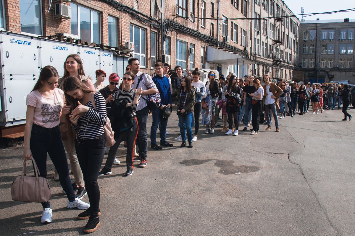 Очередь на кастинг не иссякает