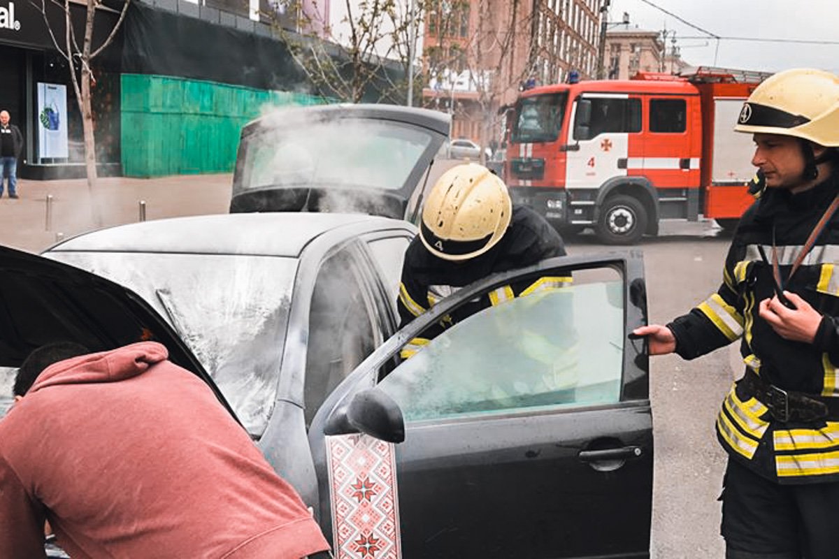 Однако без помощи пожарных не обошлось Однако без помощи пожарных не обошлось