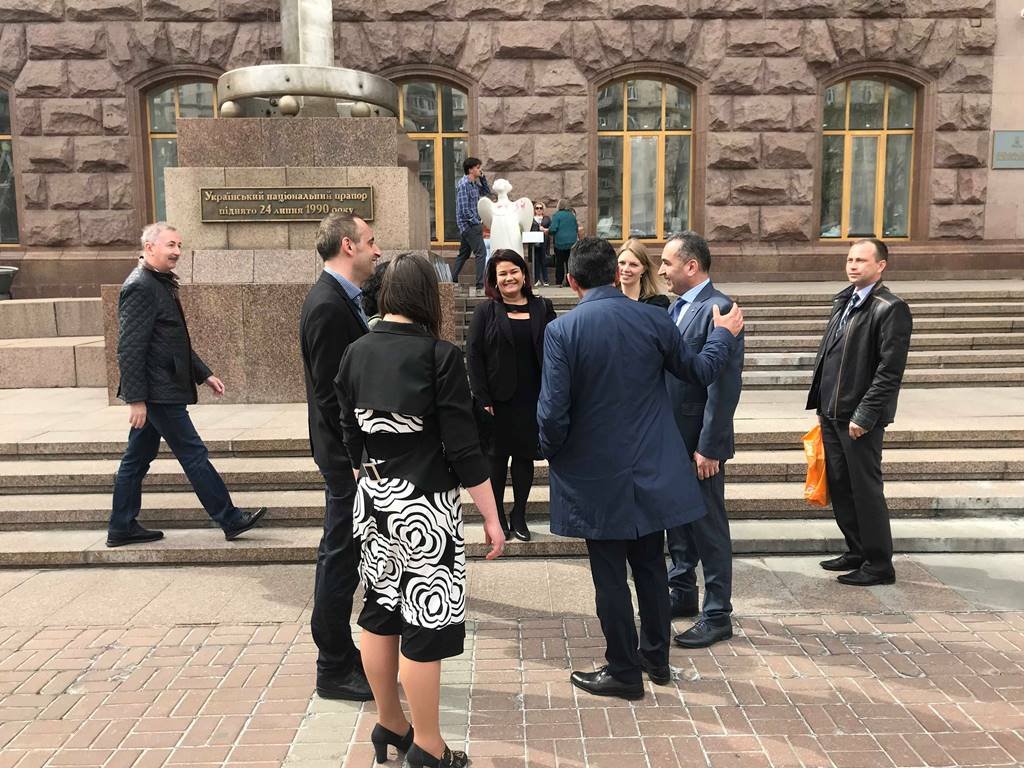 Паники среди работников и посетителей КГГА не было