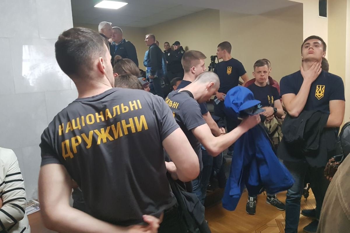 К митингу присоединились национальные дружинники К митингу присоединились национальные дружинники