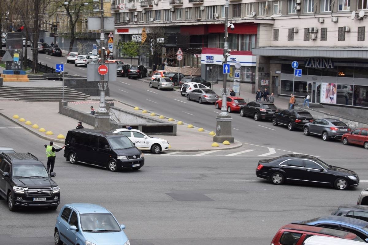 Главную дорогу столицы закрыли для движения