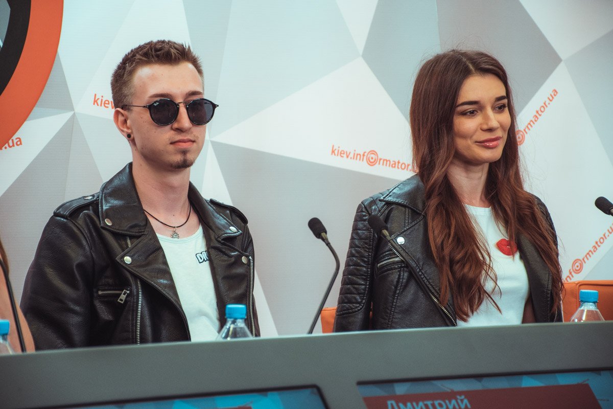 Новый состав Real O презентовал в Информаторе свой хит "Хто ти?" 