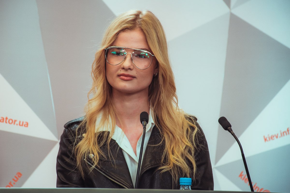 Звезды шоу «Голос країни» Анна Кудряшова гордится, что попала в коллектив 