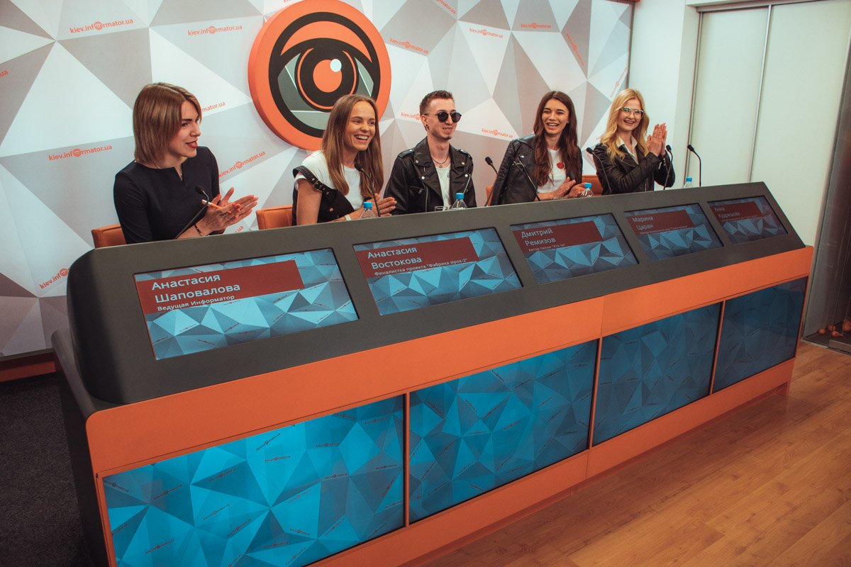 Клип на новую песню снимет не известный режиссер, в украинская девушка-блогер 