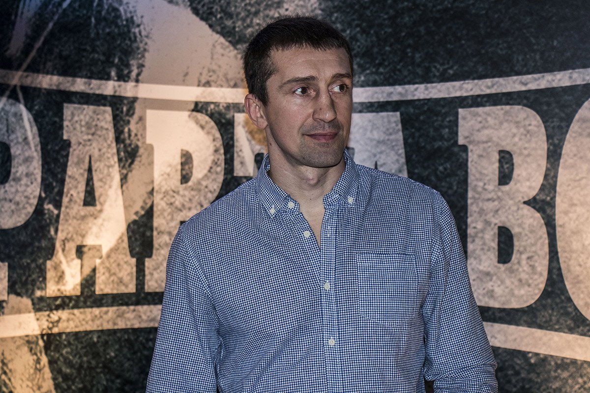 Четырехкратный чемпион мира в полусреднем весе Вячеслав Сенченко один из тренеров клуба Четырехкратный чемпион мира в полусреднем весе Вячеслав Сенченко один из тренеров клуба