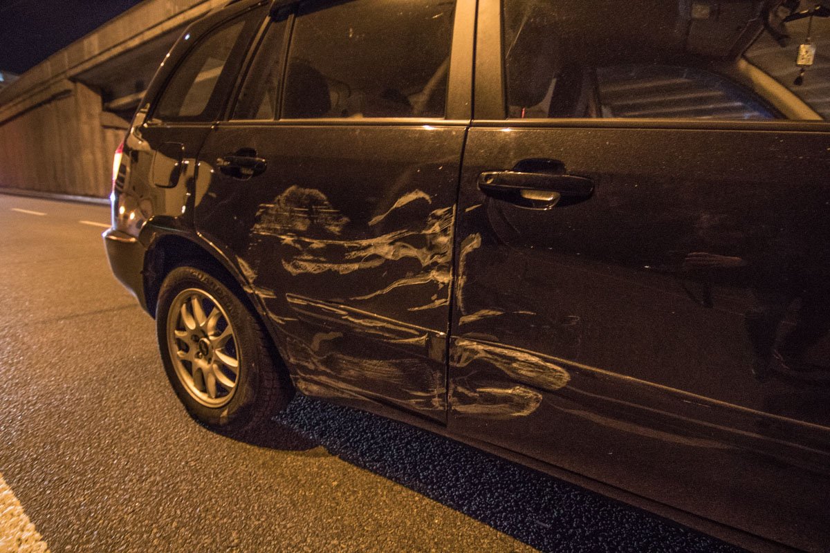 У Chery Tiggo в результате удара пострадали двери