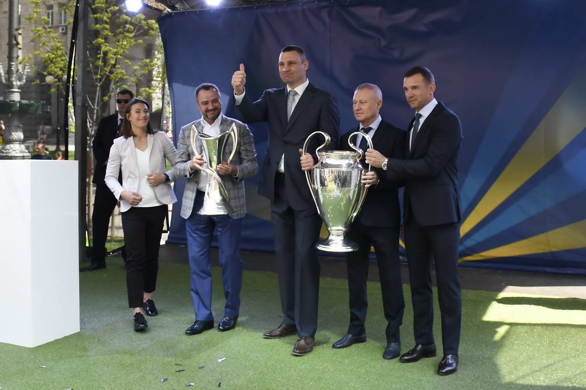 Кличко принял долгожданный Кубок Чемпионов