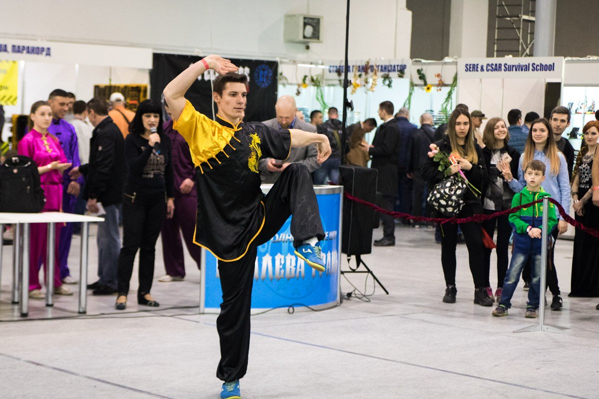 Свои умения показали мастера кунгфу Свои умения показали мастера кунгфу