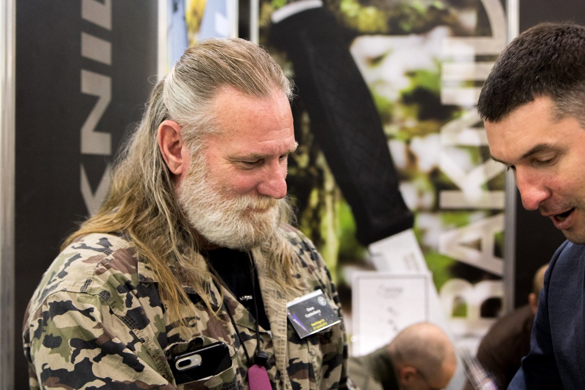 Опытом выживания в дикой природе поделился известный эксперт, ведущий телешоу на канале Discovery «Выжить вдвоём» Дэйв Кантербери Опытом выживания в дикой природе поделился известный эксперт, ведущий телешоу на канале Discovery «Выжить вдвоём» Дэйв Кантербери