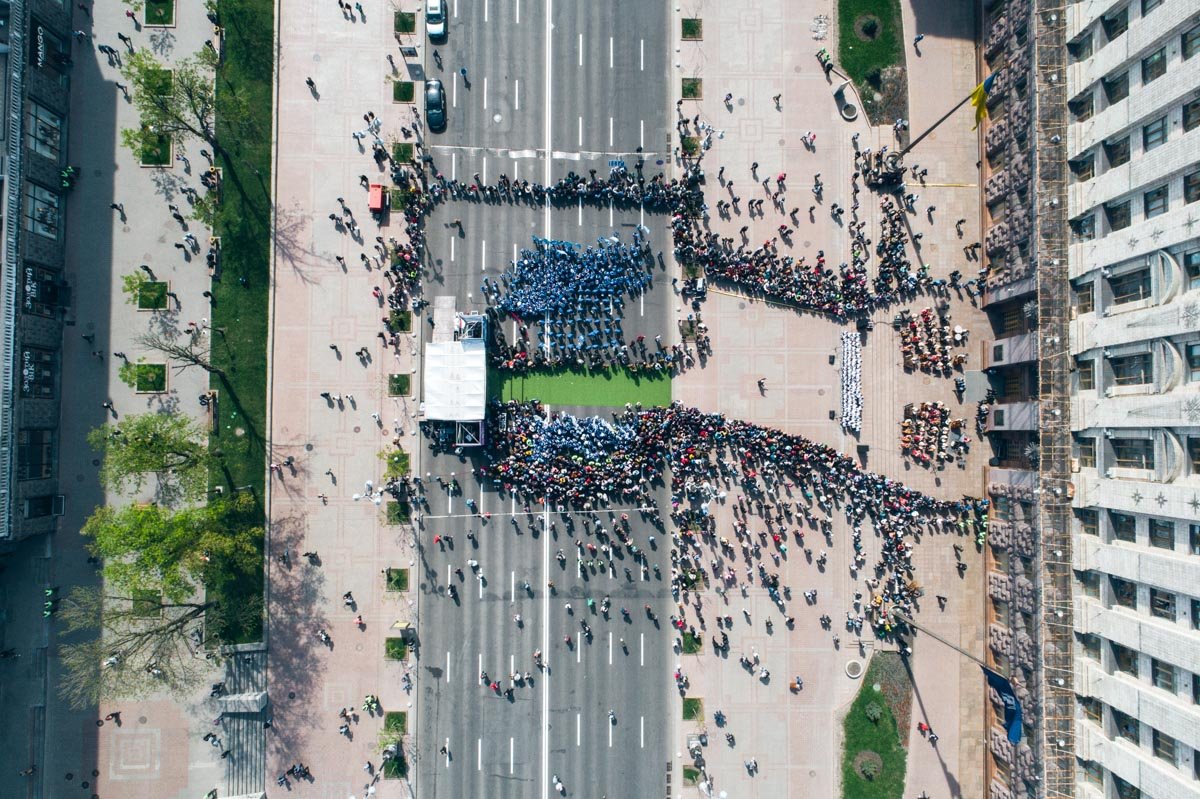 Ажиотаж вокруг трофея не спадал до 19:00