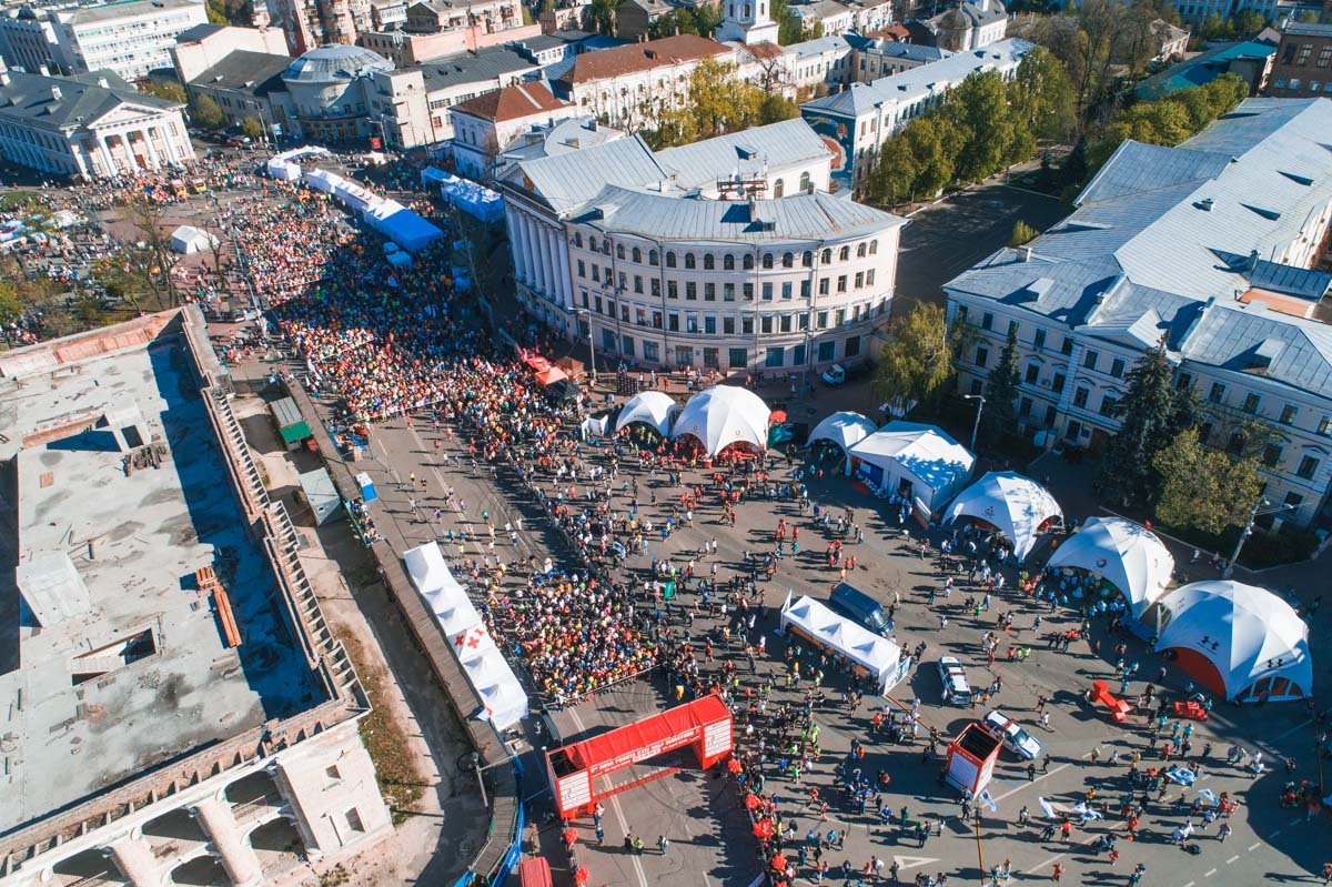 Самый массовый забег в Украине Nova Poshta Kyiv Half Marathon 