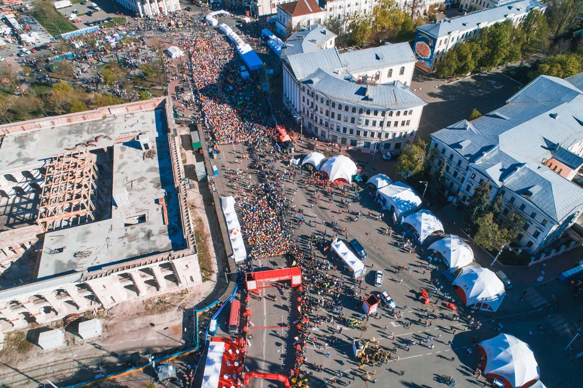 Старт и финиш - на Контрактовой площади в Киеве