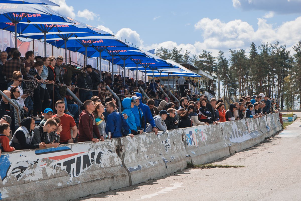 Зрители довольны соревнованиями Зрители довольны соревнованиями