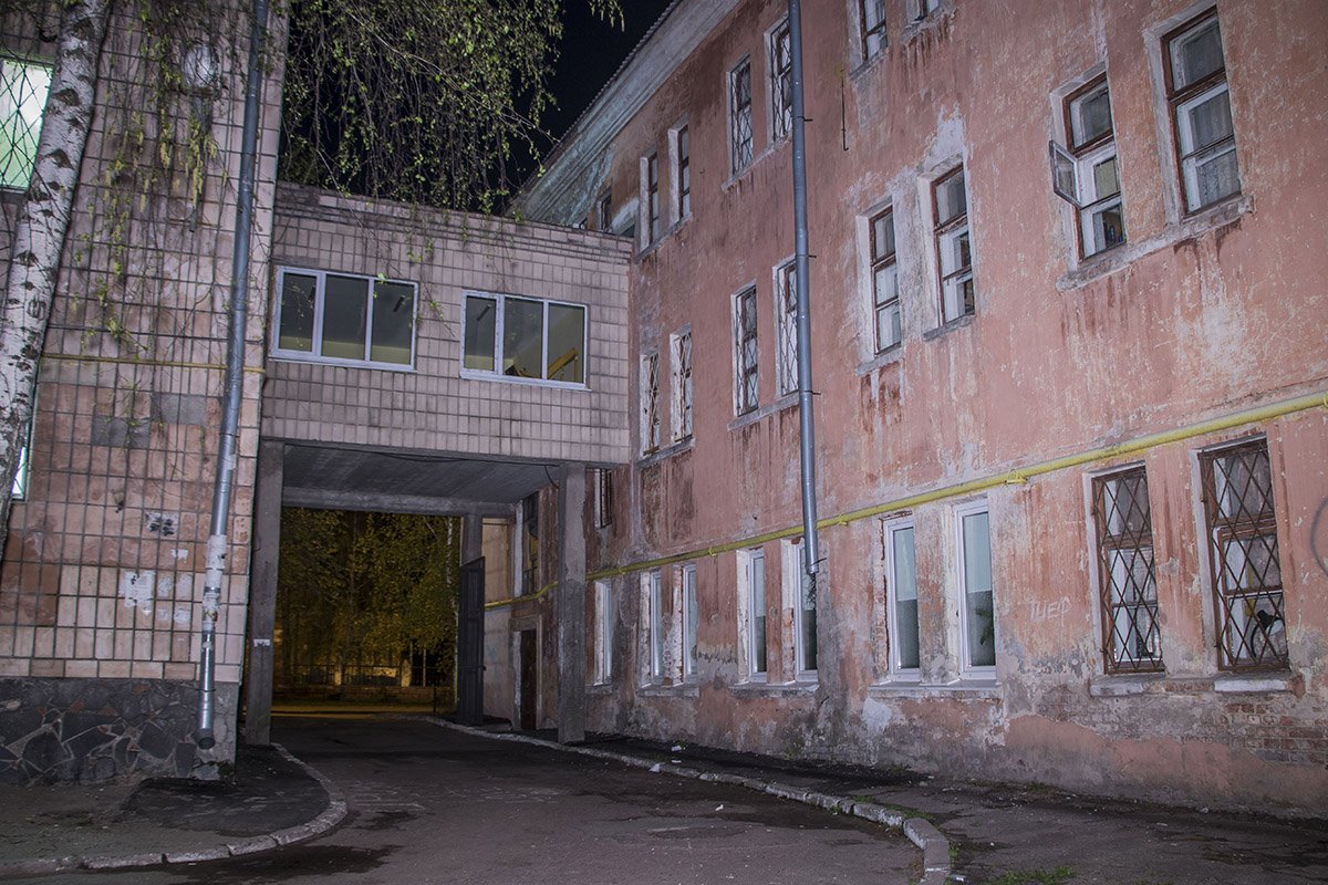 Старые здание выглядят немного устрашающе - общежитие КИСИ