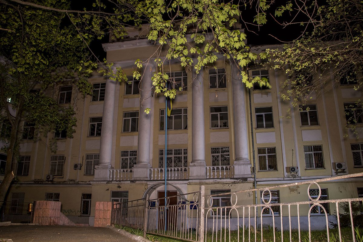 Корпус университета имени Драгоманова без студентов