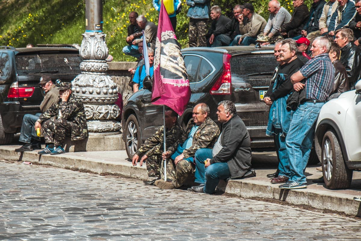 В связи с проведением акции заблокировано движение №24 и 62 по улице Грушевского В связи с проведением акции заблокировано движение №24 и 62 по улице Грушевского