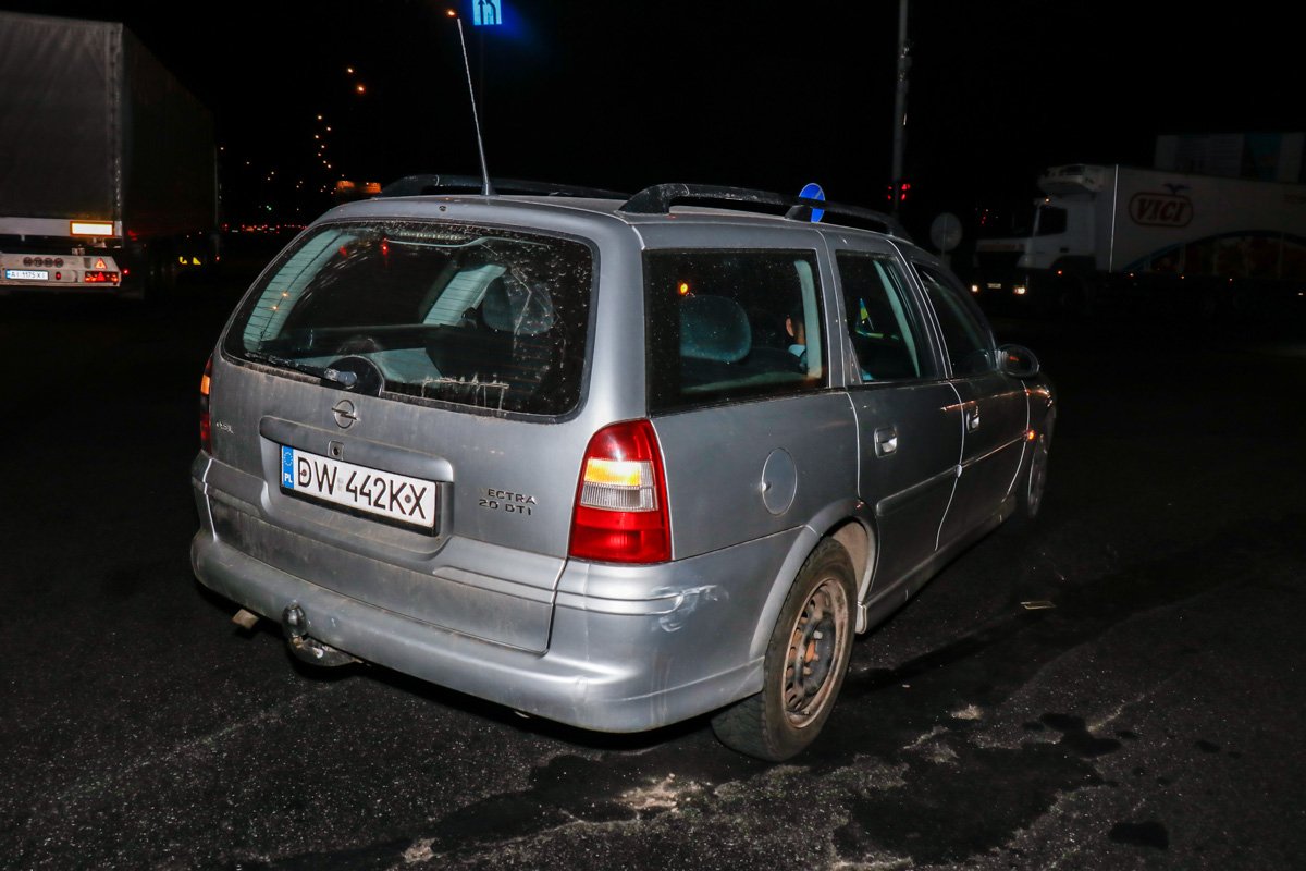 У полиции есть подозрение, что водитель Opel в нетрезвом состоянии У полиции есть подозрение, что водитель Opel в нетрезвом состоянии