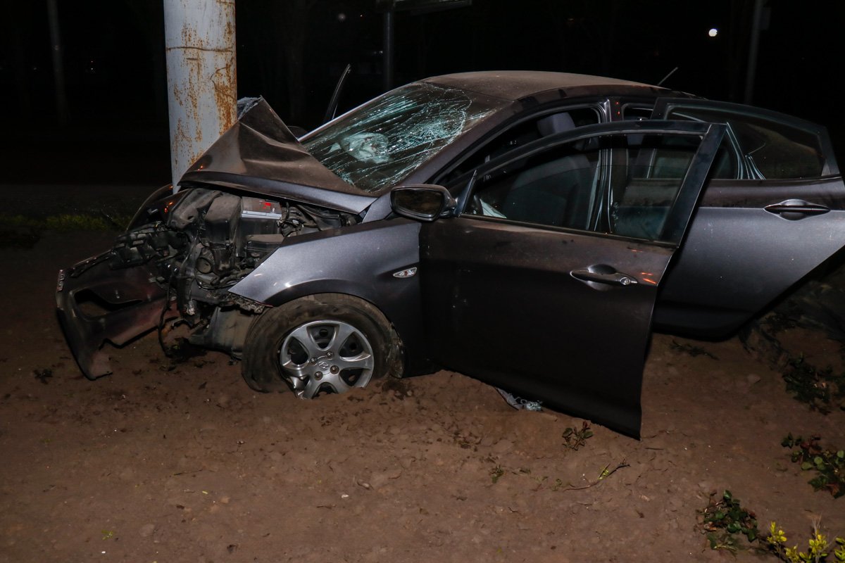 В результате ДТП трех человек госпитализировали В результате ДТП трех человек госпитализировали