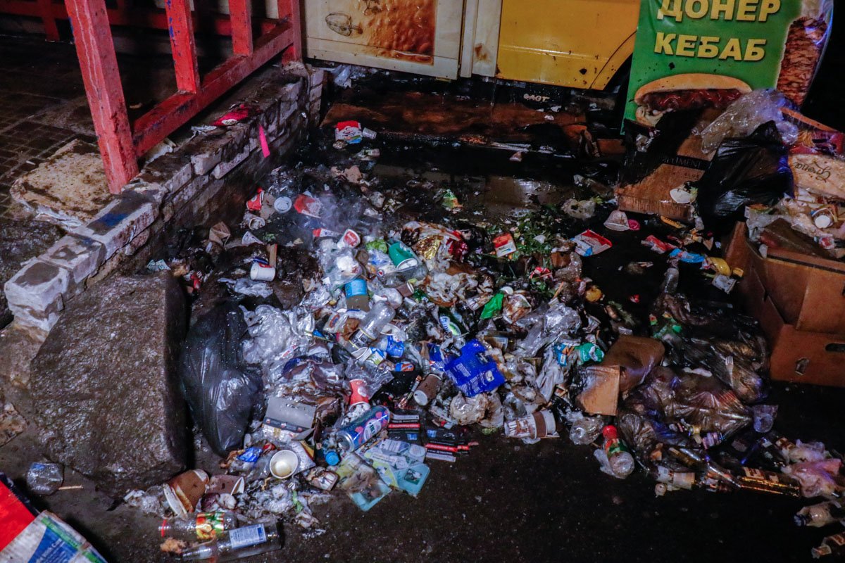 Предварительная версия - загорелся мусор у киоска Предварительная версия - загорелся мусор у киоска