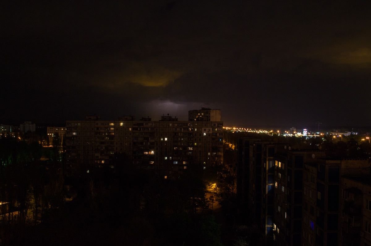В Киеве можно было увидеть молнию