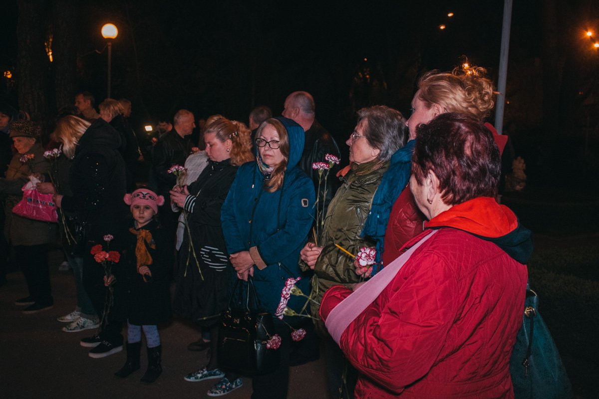 Киевляне пришли с детьми