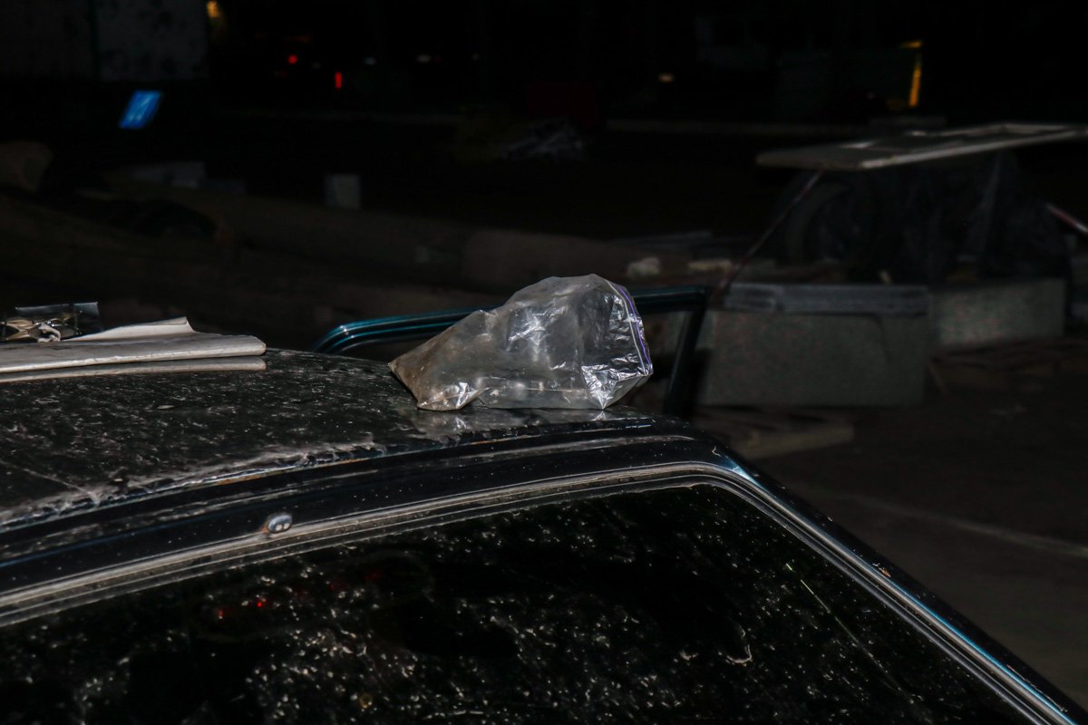 У пассажира Таврии нашли предмет похожий, на пистолет и вещество белого цвета У пассажира Таврии нашли предмет, похожий на пистолет и вещество белого цвета