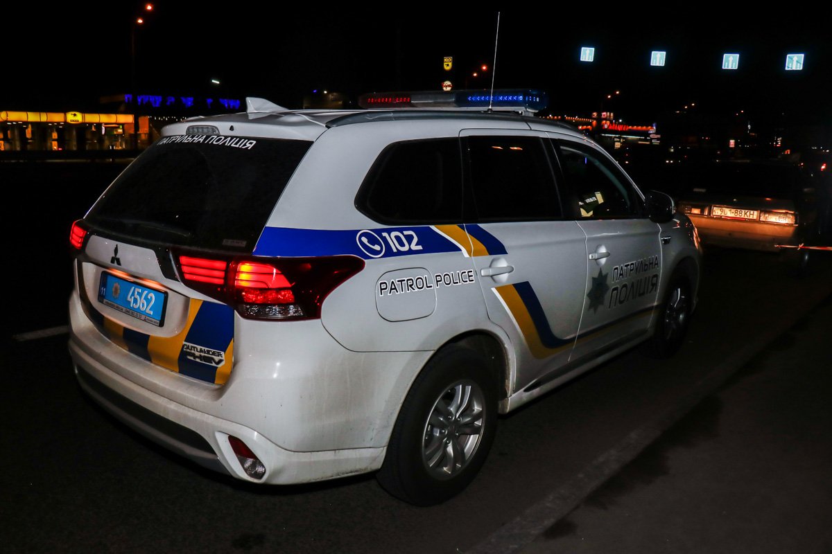 Патрульные предложили водителю пройти тест на присутствие в крови наркотиков Патрульные предложили водителю пройти тест на присутствие в крови наркотиков