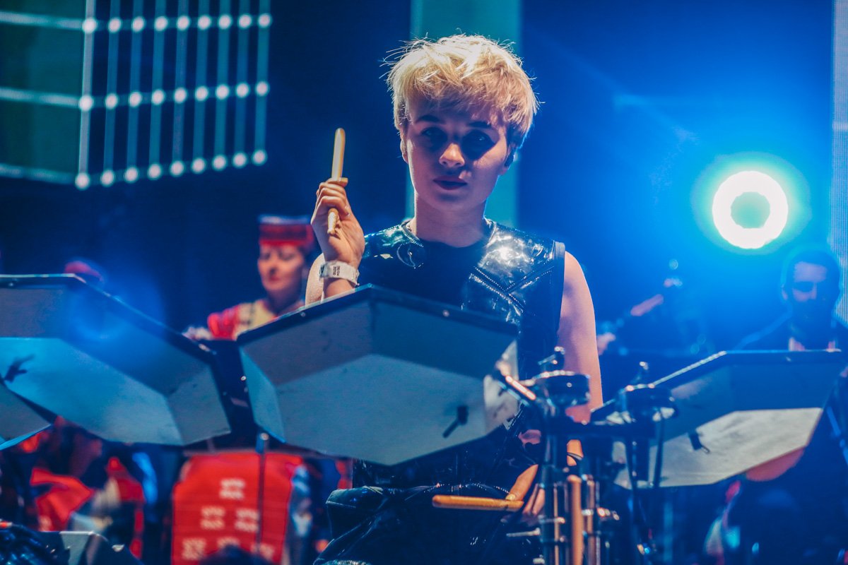 Музыка смогла объединить всех и дать волю чувствам