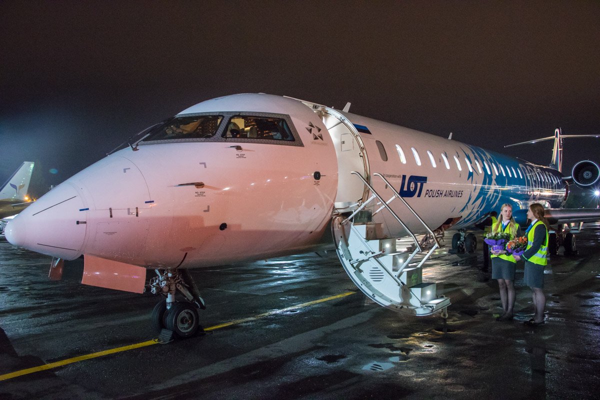 В ожидании пассажиров и экипажа В ожидании пассажиров и экипажа