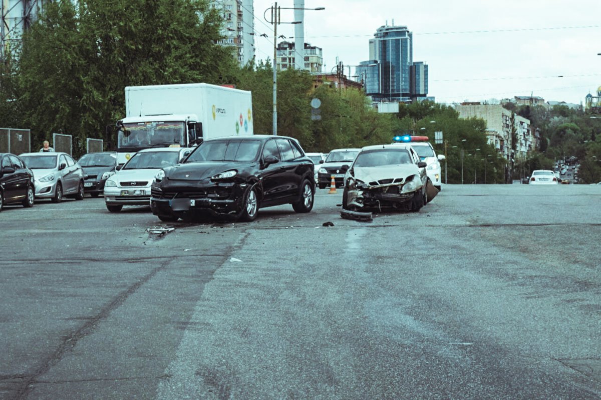 Водитель Daewoo Lanos утверждает, что его подрезали