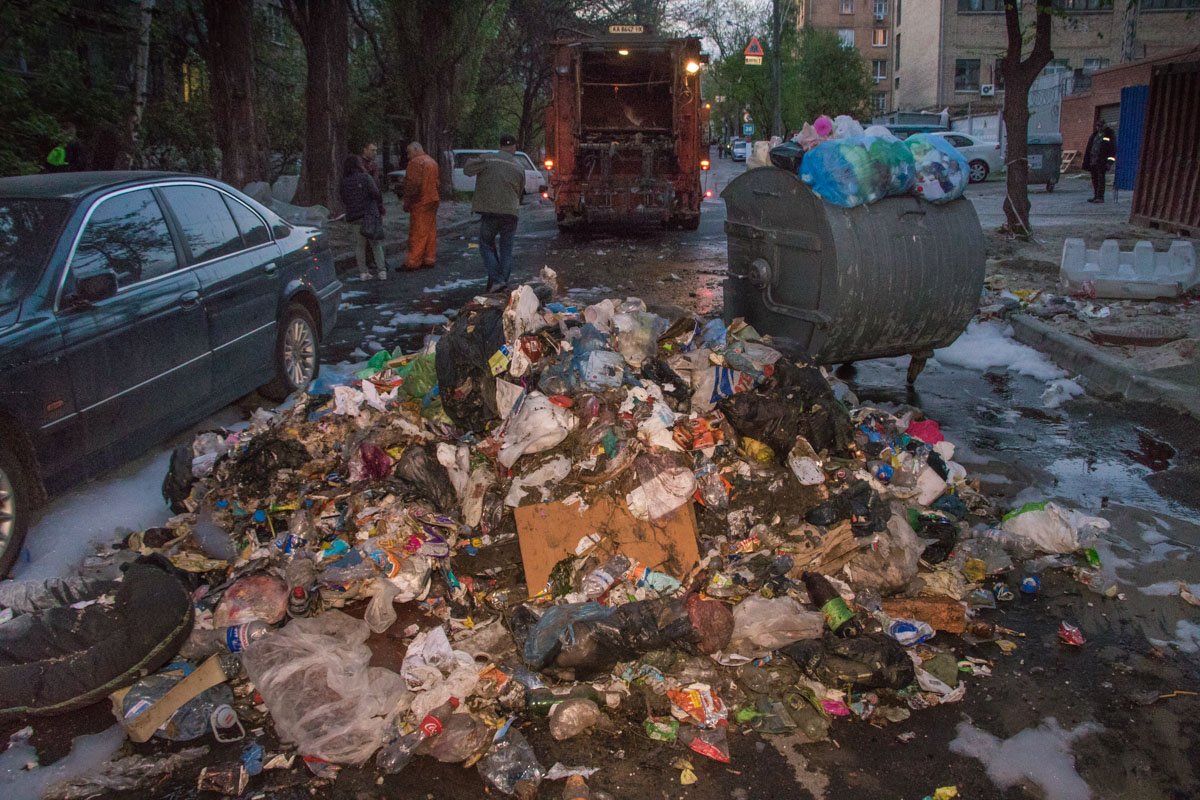 Потому отходы пришлось выбрасывать из машины