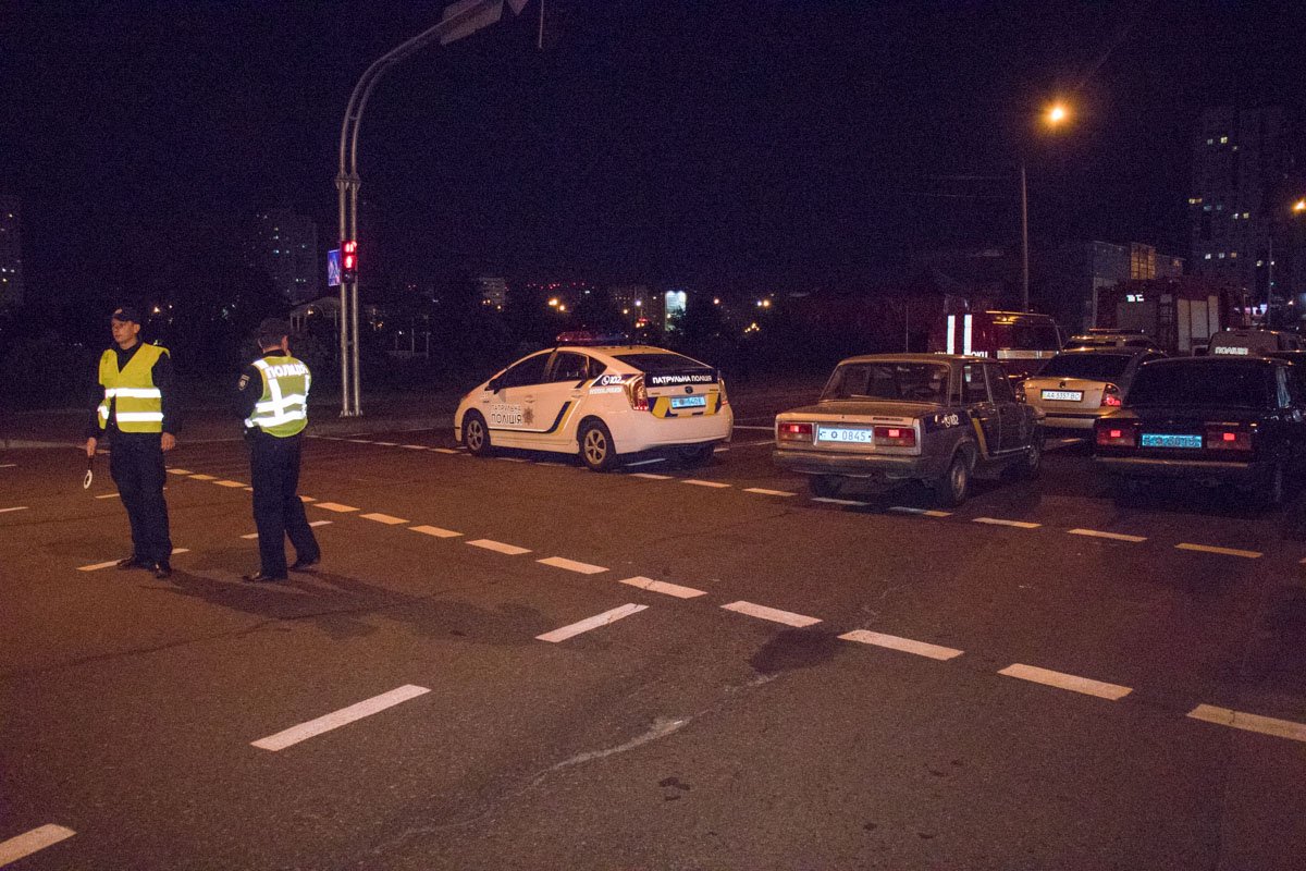 В пятницу, 27 апреля, на улице Драгоманова прогремел взрыв