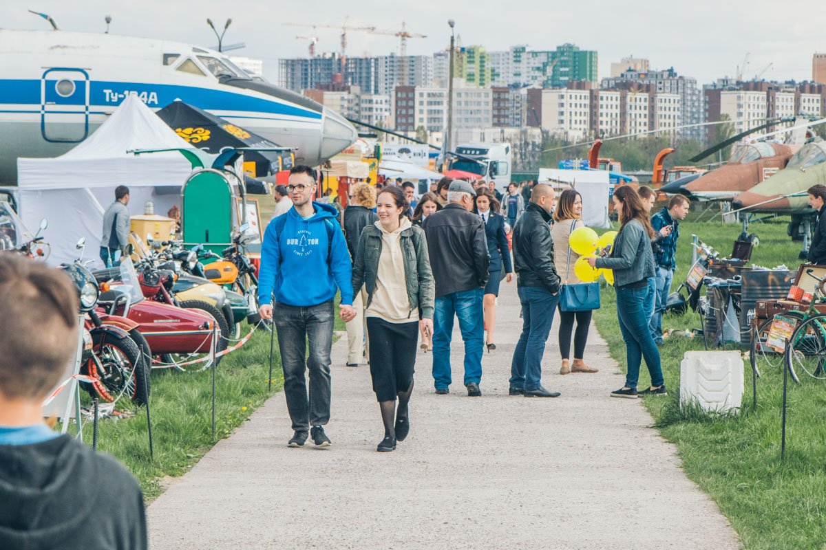 Зачем нам машина, давай лучше самолет купим