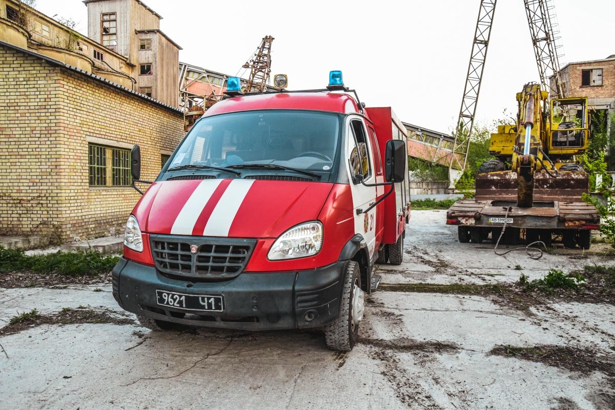 На месте работали расчеты ГСЧС, полиция, а также дежурили медики На месте работали расчеты ГСЧС, полиция, а также дежурили медики