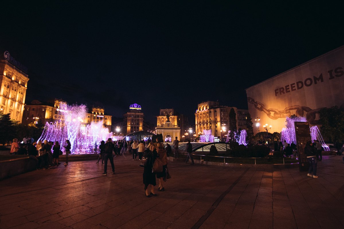 На Майдане Независимости протестировали фонтаны