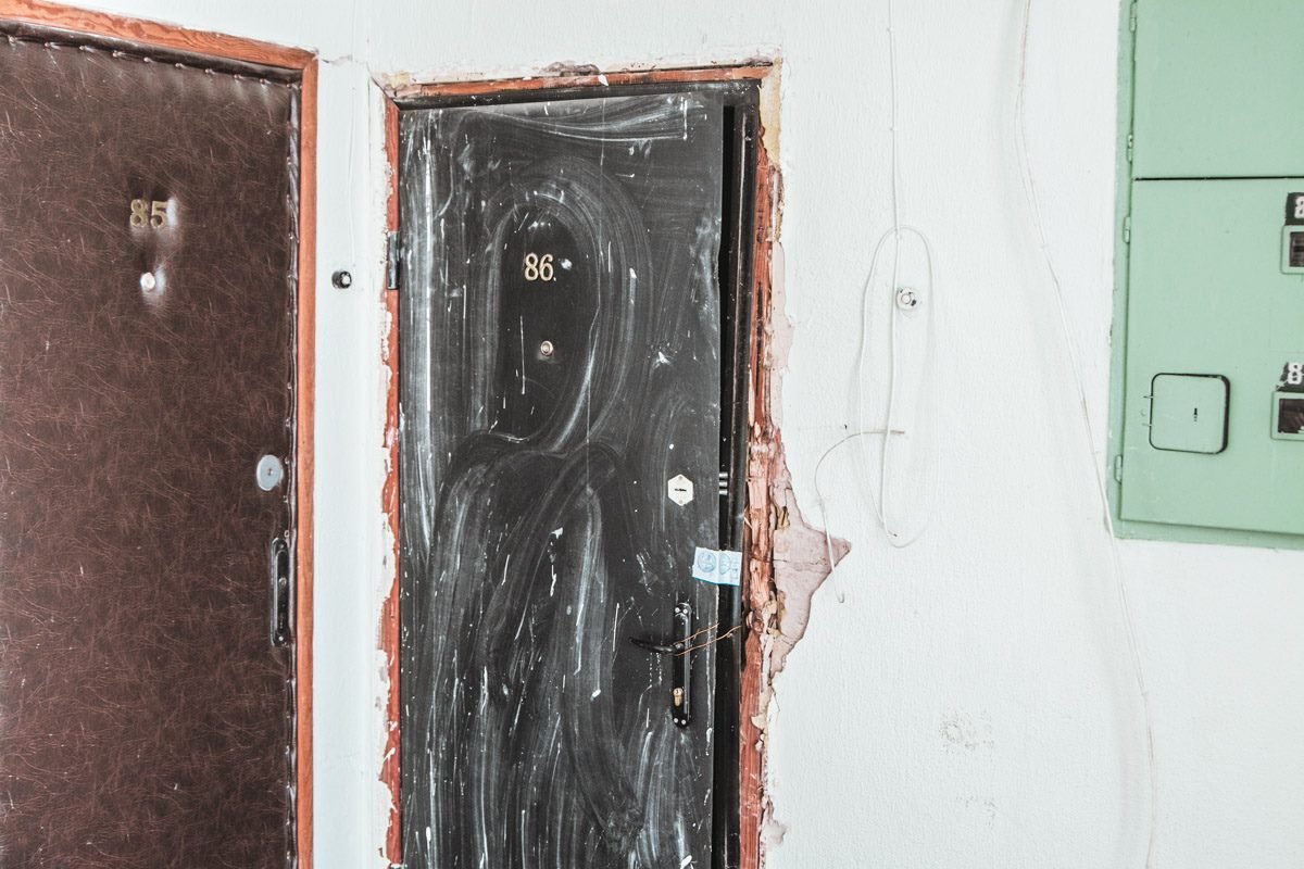 В квартире никто не проживал В квартире никто не проживал