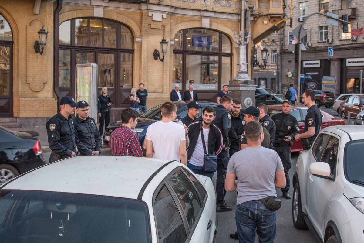 Нападавшими оказались молодые парни кавказкой внешности