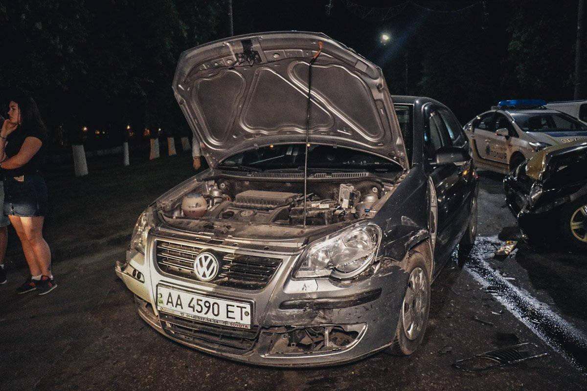 Из-за аварии движение в сторону Киева затруднено Из-за аварии движение в сторону Киева затруднено